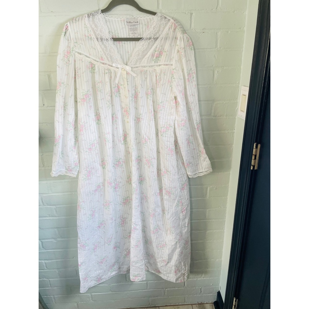 Vintage Willow Creek Women's Medium White Floral Lace Nightgown